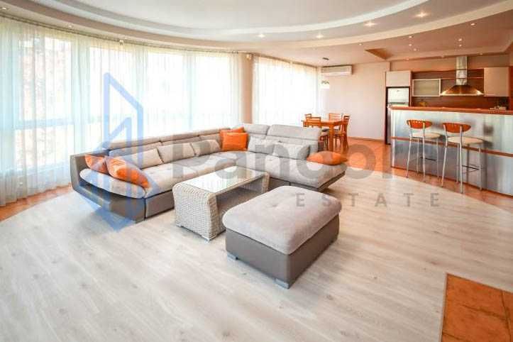 Дава се под наем Четиристаен апартамент в София, Изток - 170 кв.м за 1500 € - Снимка #1