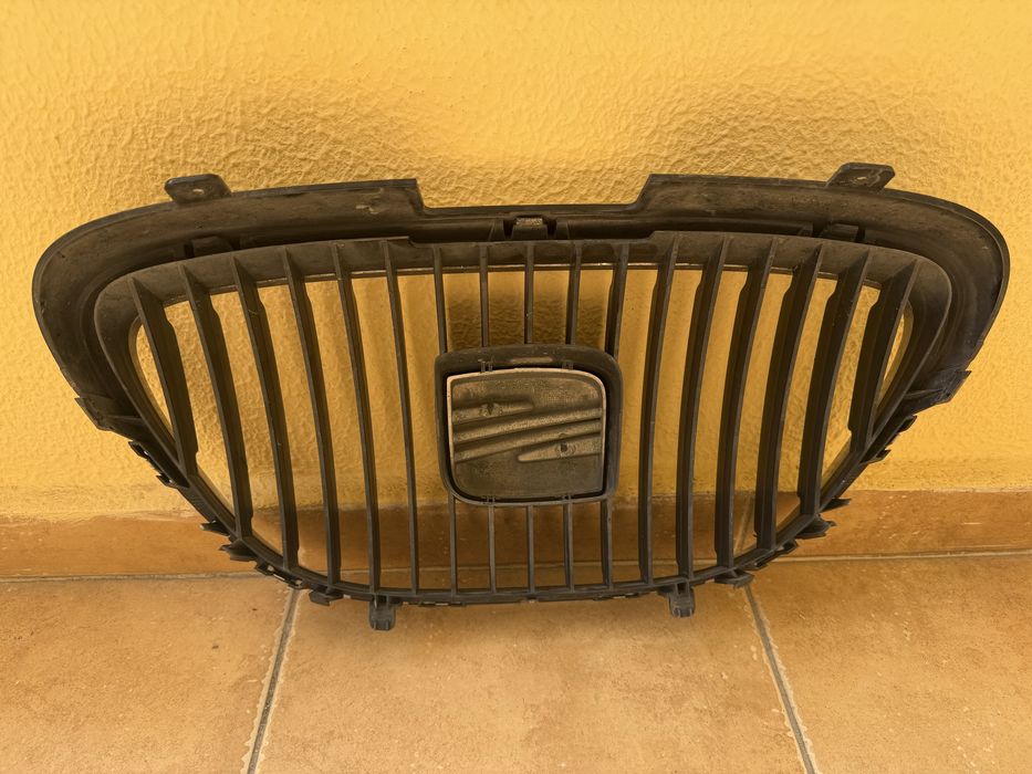 Решетка за seat leon / altea