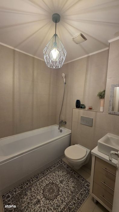 Apartament 3 camere, 70mp, balcon, lift