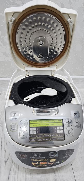 Мультиварка Tefal в хорошем состояним
