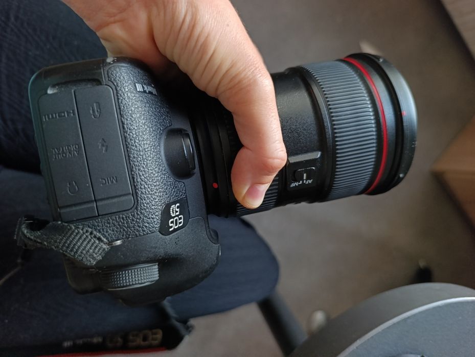Фотоапарат Canon 5D Mark IIIи обектив 24-70 USM II