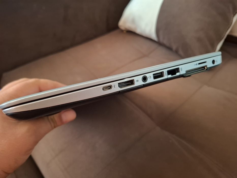 HP EliteBook 14"    16GB.  256 SSD