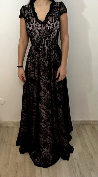 Rochie elegantă lungă din dantelă