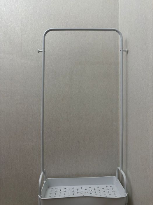 Напольная вешалка