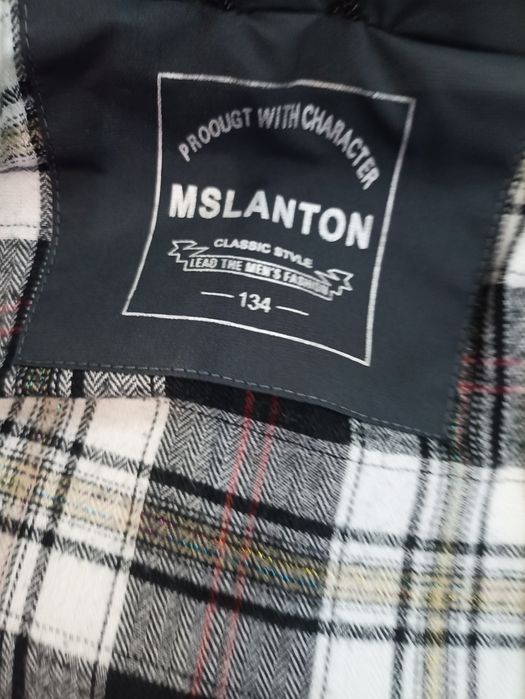 Продам куртку 134 размер .