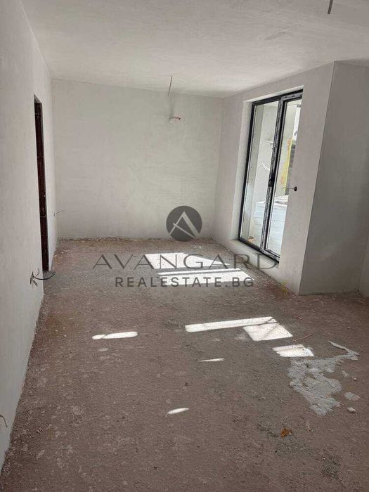 Продава се Двустаен апартамент в Пловдив, Кючук Париж - 61 кв.м за 1968 €/кв.м - Снимка #1