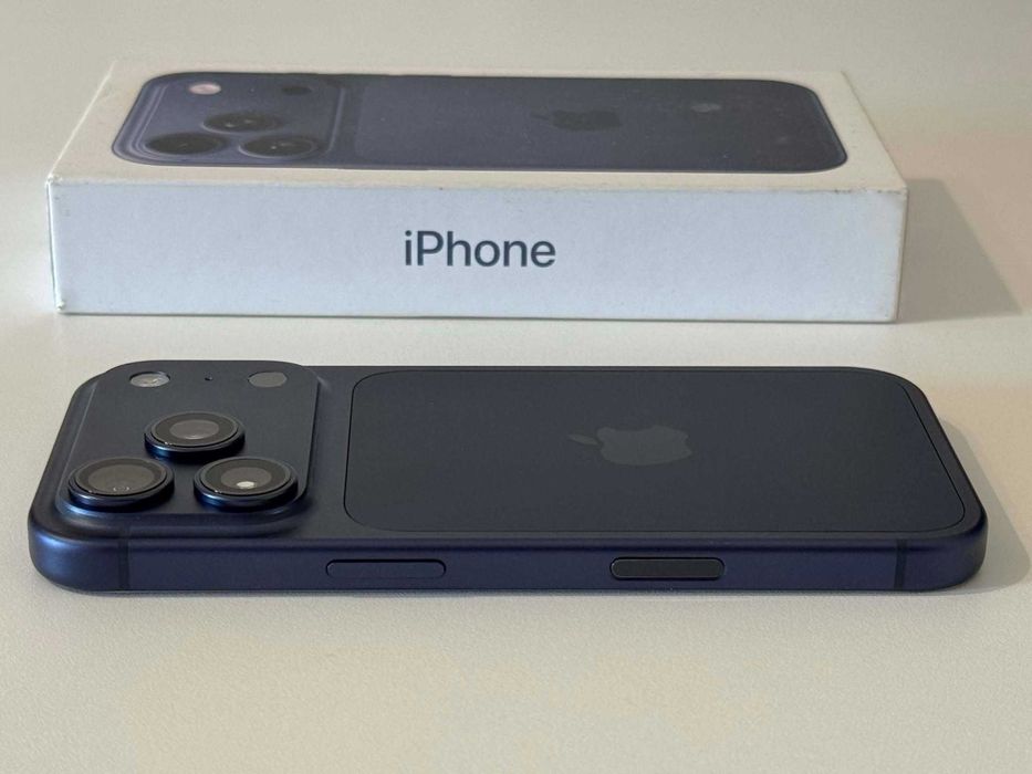 Бартер! Phone 17 Pro Deep Blue (Син) 100% Батерия.