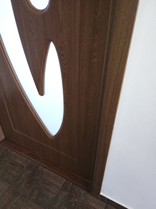 Vând ușă de interior MDF