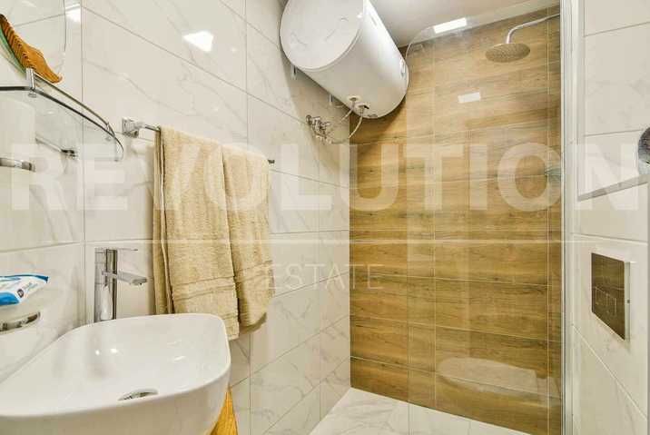 Дава се под наем Четиристаен апартамент в Варна, Център - 103 кв.м за 1196.97 € - Снимка #7