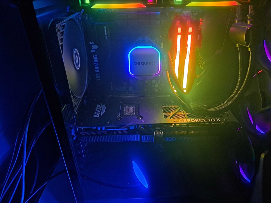 Core Ultra 7 , 32GB DDR5 , rtx 3080 , 1000Wpsu - възможен БАРТЕР !