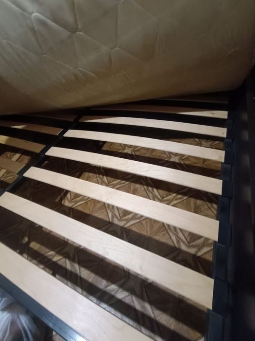 Продам кровать двух спальную