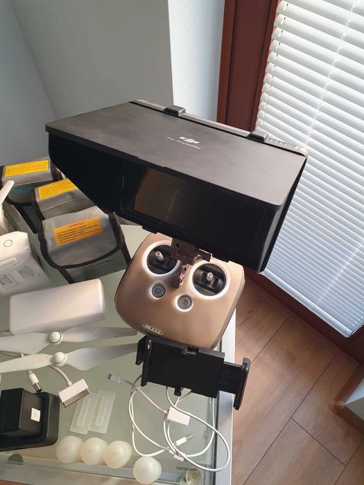 Дрон DJI Phantom 4 Pro