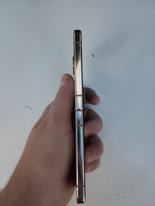 Samsung galaxy z flip 4