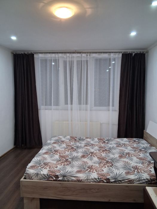 Garsoniera vizavi de chimic