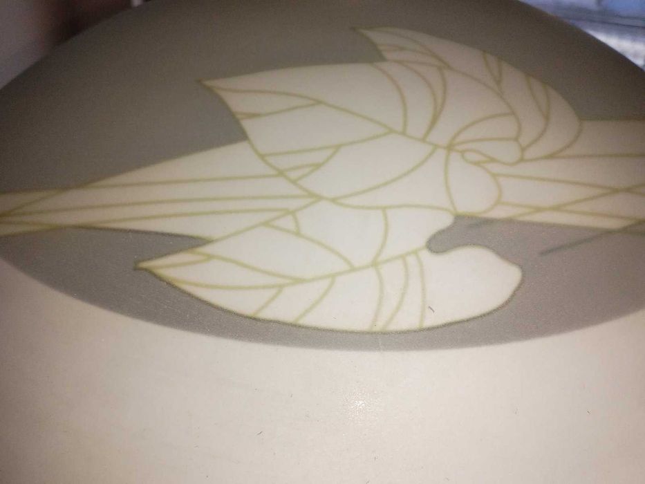 Стъклен абажур с цветя