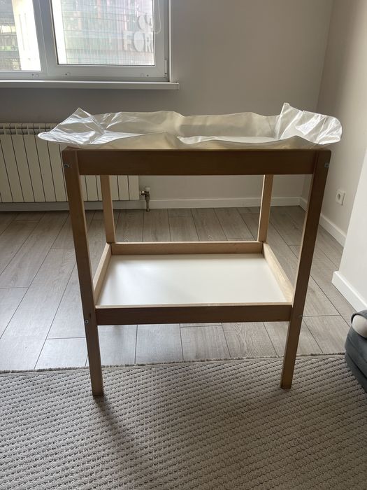 Пелинальный стол IKEA