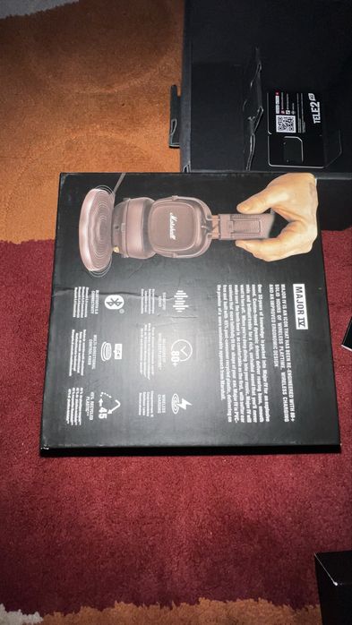 Продам оригинал наушники Marshall 4