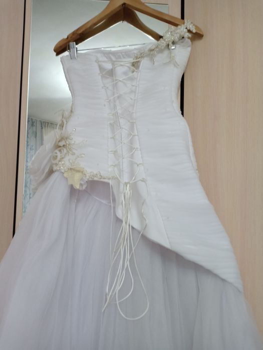 Свадебные платья