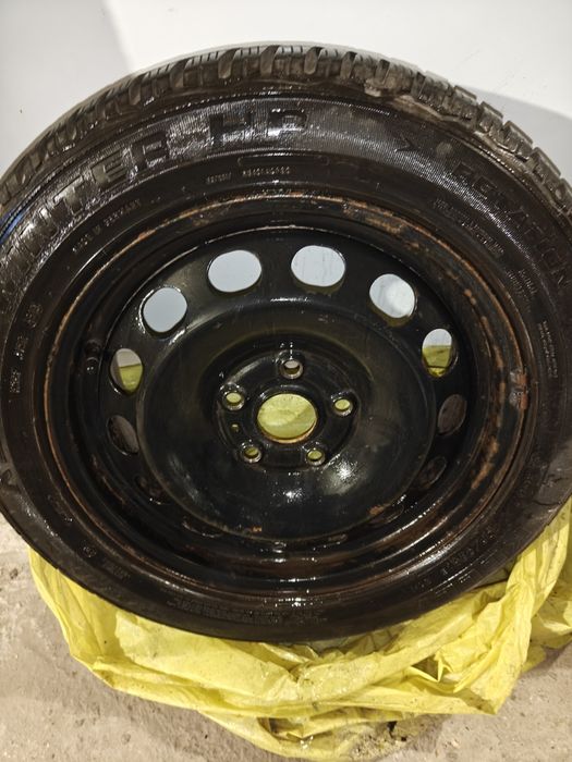 Vând Roți full echipate iarnă