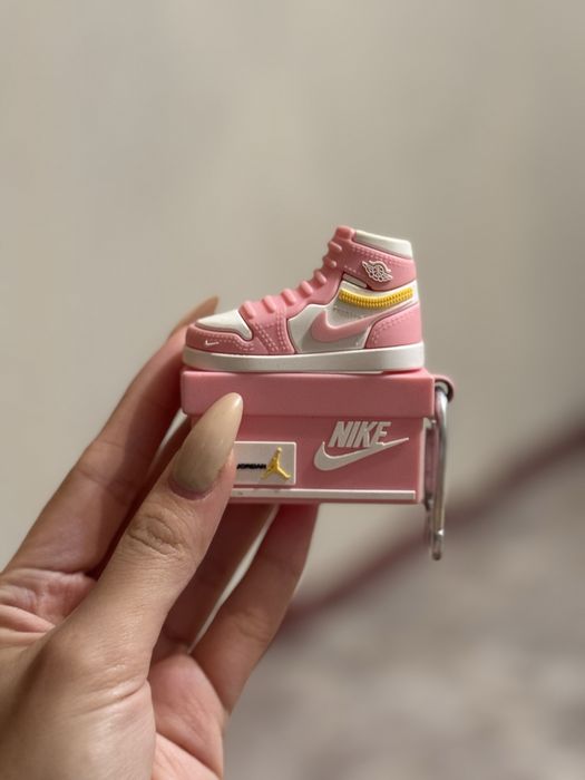 Чехол M&K для AirPods 3 белый, розовый