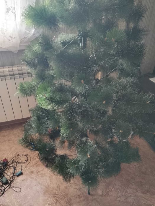 Продам новогоднюю ёлку