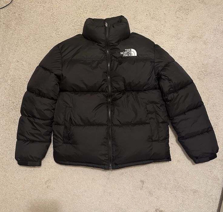 The North Face 1996 Retro Nuptse - размер М, черно