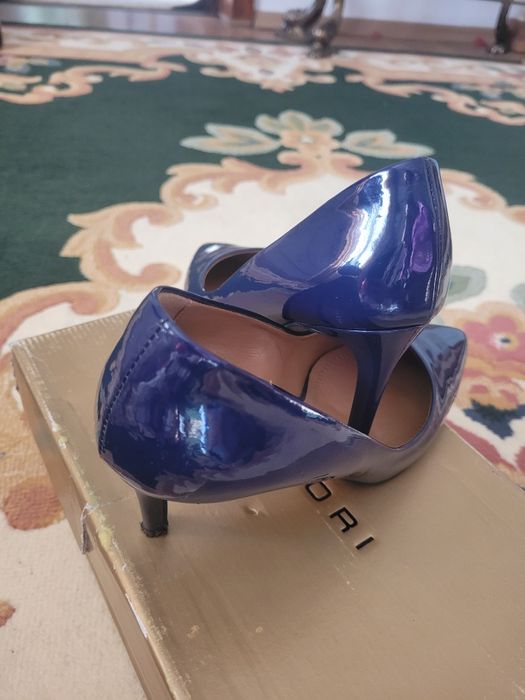 Pantofi din piele lacuita stileto