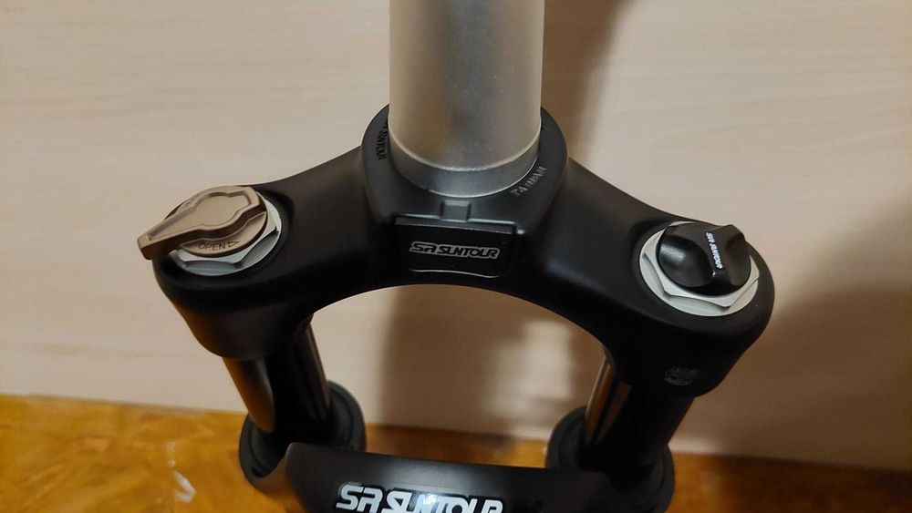 Furca suspensie bicicleta 28 trekking, 27.5 Suntour, arc, aer, blocaj reglaj rebound