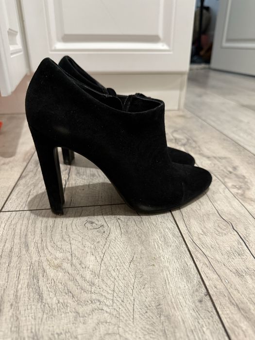 Продам  ботильоным Basconi  37 размер