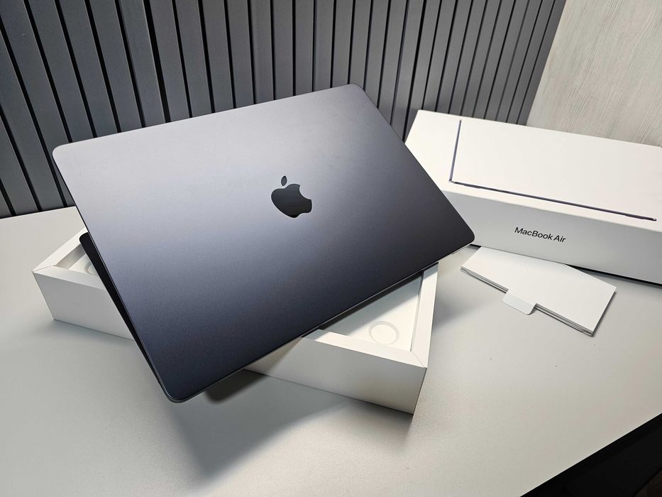 ПРОДАМ Macbook Air 15" inch M2 (8GB/256GB). Практический НОВОЕ 100%