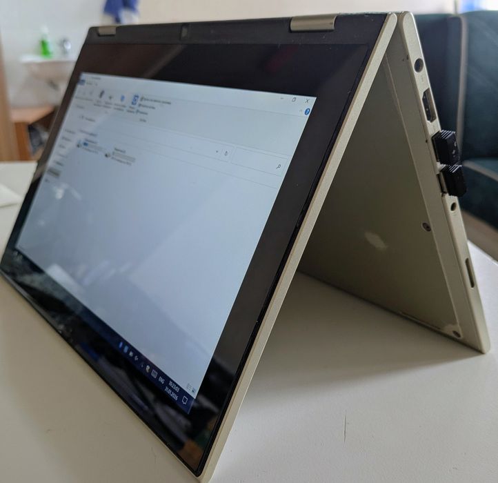 Dell Inspiron 3157 — Noutbuk-transformer (Sensorli)