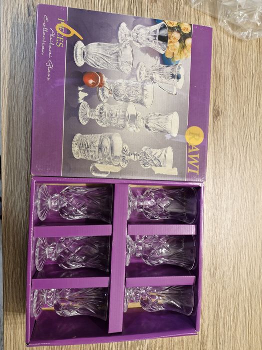 Vand Set 6 pahare pentru vin RAWI