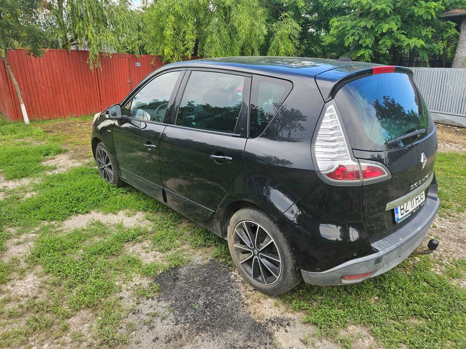 RENAULT Scenic