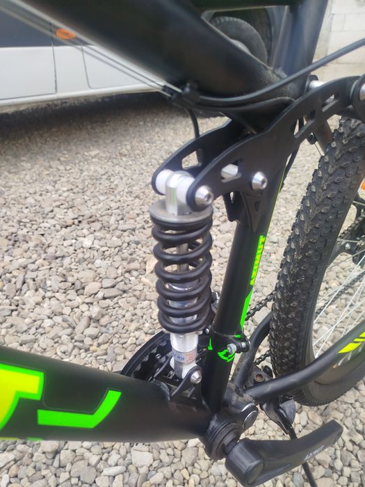Bicicleta Full suspensii