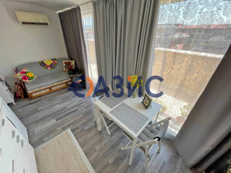 Продава се Двустаен апартамент в к.к. Слънчев бряг - 60 кв.м за 1167 €/кв.м - Снимка #1