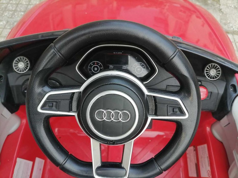 Акумулаторна кола с родителски контрол 6V AUDI TT ЧЕРВЕН