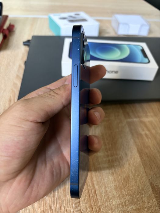 iPhone 12 128 blue