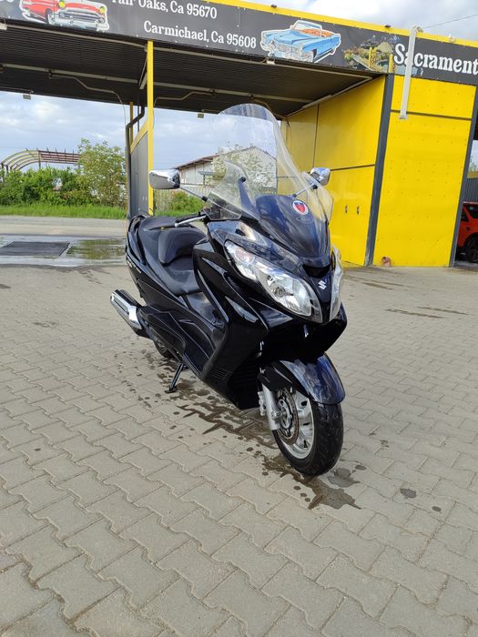 Vând Maxi Scuter Suzuki Burgman 400