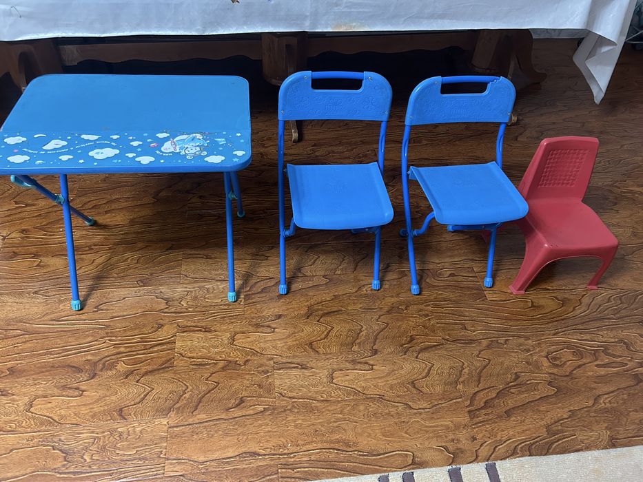 Детский стол и стул