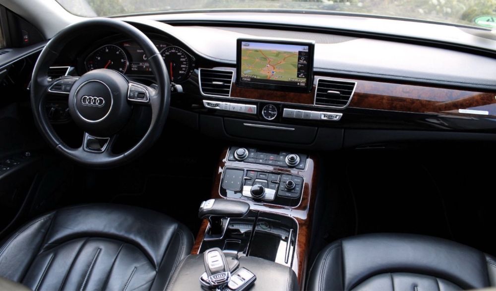 Dezmembrez Audi A8 D4 3.0 CDT 256 led camera portiera