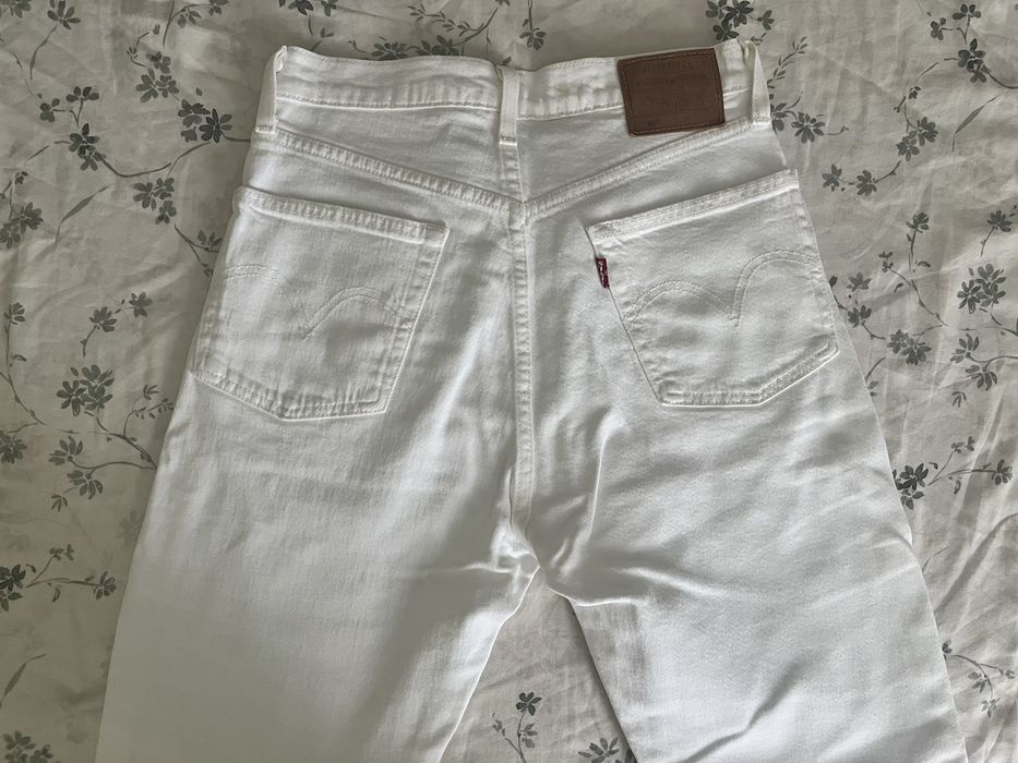 бели дънки Levi’s 501