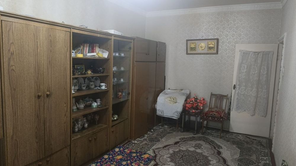 Продаётся 2х комнатная квартира срочно.