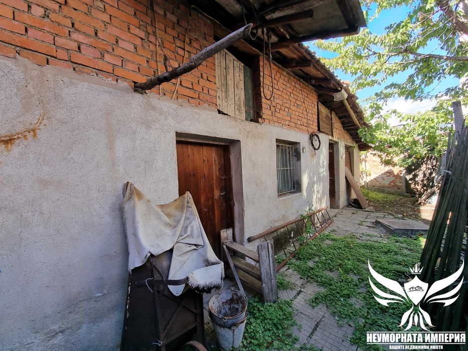 Продавам многостаен РЗП135кв с два гаража в Асеновград,кв.Долни Воден