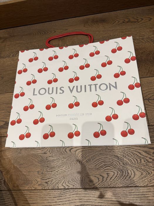 Punga LV - produs original, impecabil