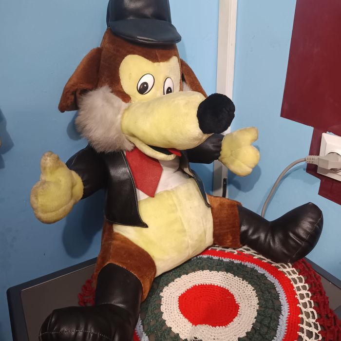 Plus anii 90 cu numele de Wolf