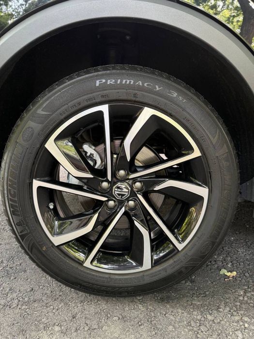 MG ZS 2024 (Black) Крассовер