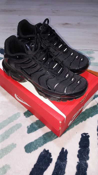 Nike air max plus TN *BLACK*