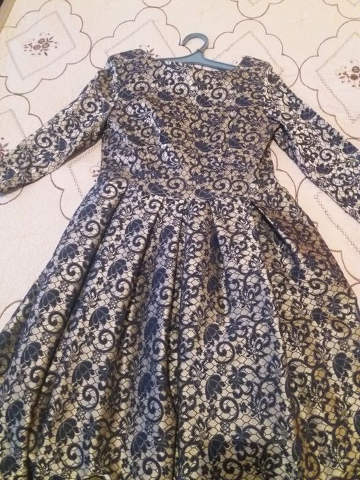 Вечернее платье выбитое