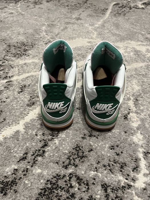 Jordan 4