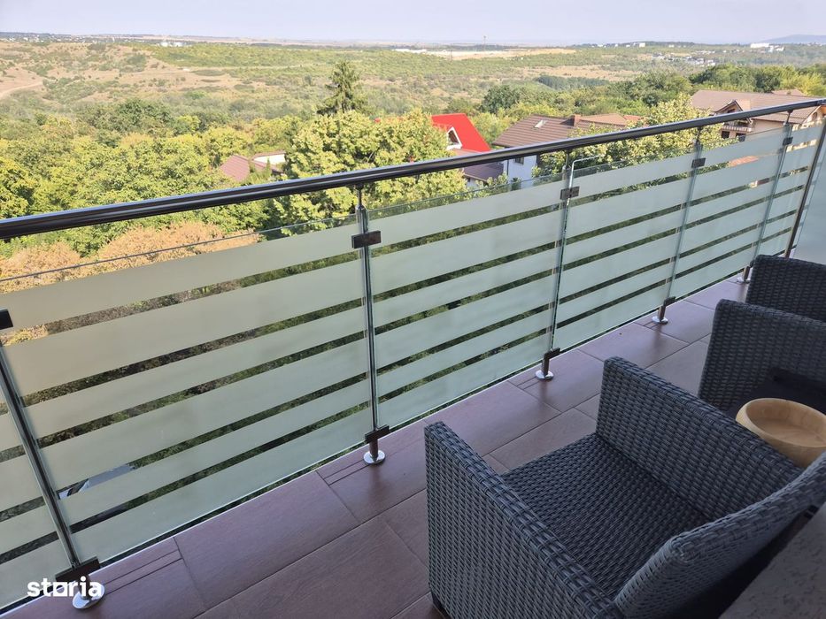 Proprietar, inchiriez apartament cu trei camere in Exclusive Residence